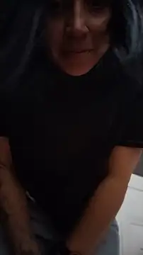 Snapshot of Elowyn chatting on April 2026 10:41:02 PM Elowyn online show from April 2026 10:41:02 PM