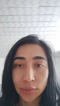 Snapshot of Elowyn chatting on April 2026 03:20:02 PM Elowyn online show from April 2026 03:20:02 PM