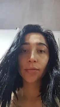 Snapshot of Elowyn chatting on April 2026 10:34:02 PM Elowyn online show from April 2026 10:34:02 PM