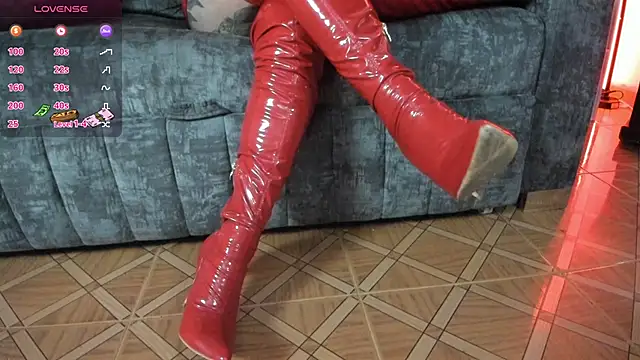 Snapshot of _LuanaDabbraccio chatting on November 2025 02:05:01 PM LuanaDabbraccio online show from November 2025 02:05:01 PM