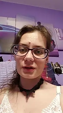 Snapshot of MilanaPure chatting on October 2025 08:10:01 PM MilanaPure online show from October 2025 08:10:01 PM