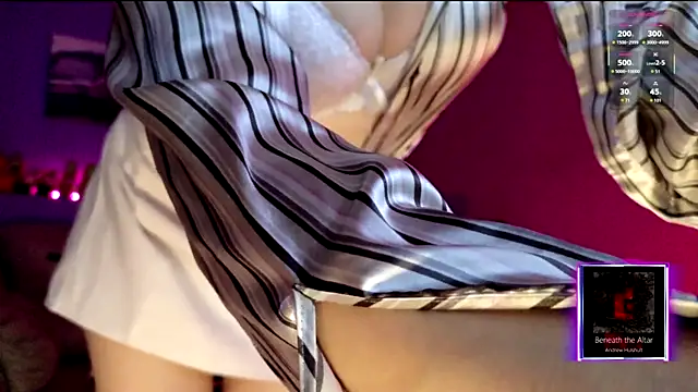 Snapshot of MilanaPure chatting on November 2025 03:18:02 PM MilanaPure online show from November 2025 03:18:02 PM