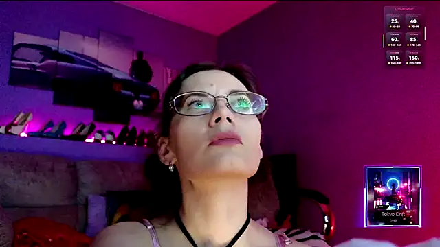 Snapshot of MilanaPure chatting on December 2025 03:21:02 PM MilanaPure online show from December 2025 03:21:02 PM