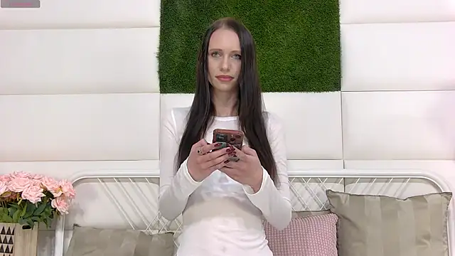 Snapshot of TaraHarris chatting on April 2026 09:29:02 AM TaraHarris online show from April 2026 09:29:02 AM