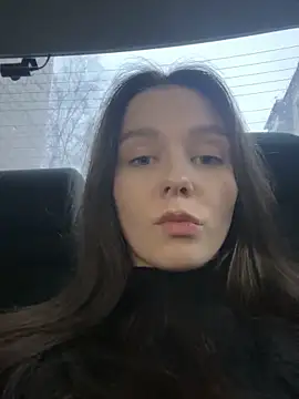 Snapshot of MilaBee chatting on March 2025 11:30:02 AM MilaBee online show from March 2025 11:30:02 AM