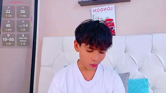 Snapshot of Ethan_Westt chatting on May 2026 08:26:01 PM Ethan Westt online show from May 2026 08:26:01 PM