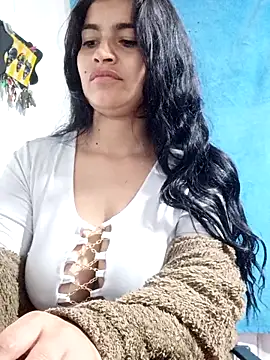 Snapshot of AlanaHotxx chatting on September 2025 05:53:02 AM AlanaHotxx online show from September 2025 05:53:02 AM