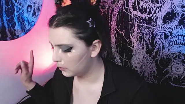 Snapshot of mikaskullcs chatting on March 2026 09:32:01 PM mikaskullcs online show from March 2026 09:32:01 PM