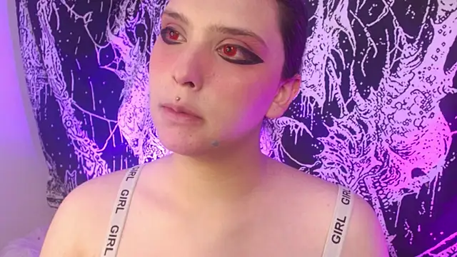 Snapshot of mikaskullcs chatting on April 2026 04:44:02 PM mikaskullcs online show from April 2026 04:44:02 PM