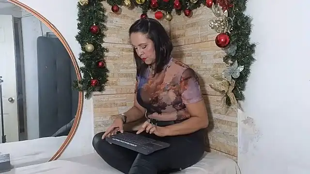 Snapshot of Amadamilf1980 chatting on December 2025 08:49:02 PM Amadamilf1980 online show from December 2025 08:49:02 PM