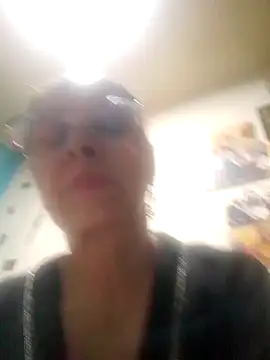 Amadamilf1980 online show from July 2026 11:19:02 PM