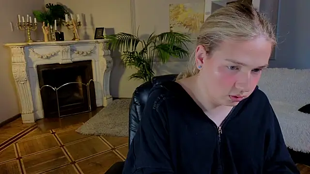 Jes Solar online show from September 2025 10:47:01 AM