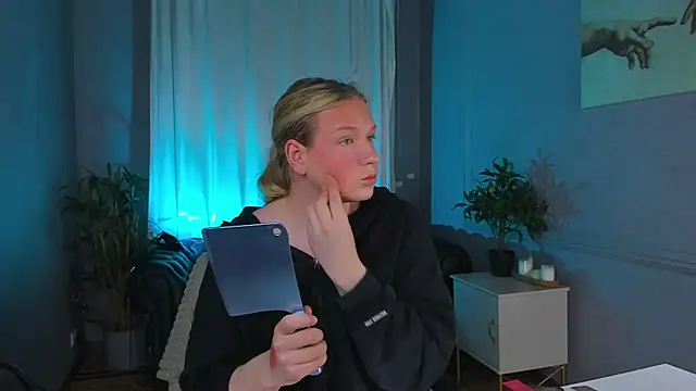 Jes Solar online show from October 2025 03:12:02 PM