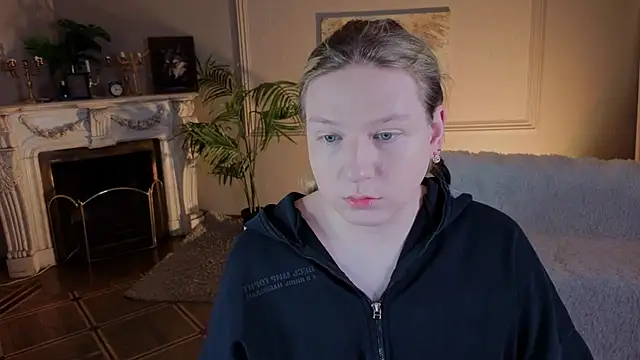 Jes Solar online show from November 2025 10:10:01 PM