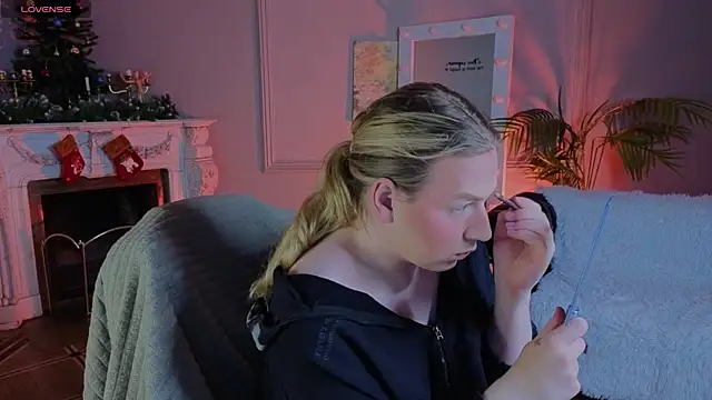 Jes Solar online show from December 2025 09:55:02 PM