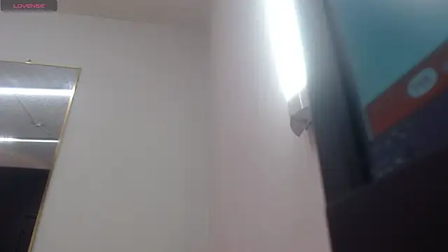 nei girl online show from April 2026 11:48:02 AM