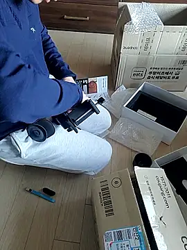 woonee827372 online show from December 2025 05:01:01 AM