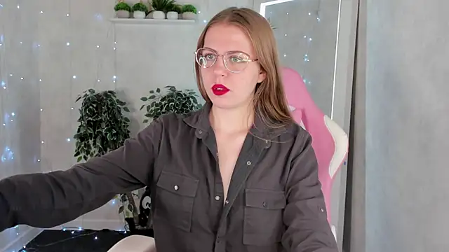 Snapshot of Joann_Shermann chatting on November 2025 01:05:02 AM Joann Shermann online show from November 2025 01:05:02 AM