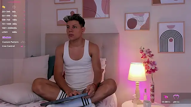 Almiboys online show from September 2025 11:27:02 PM