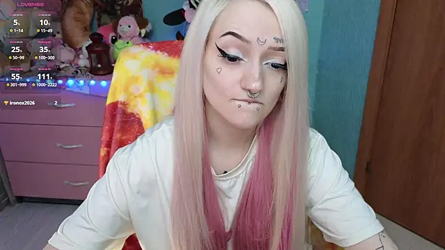 Manuela unicorn online show from November 2025 04:12:02 AM