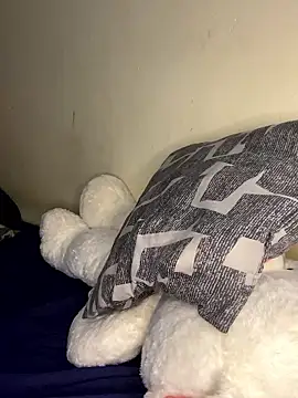 YummyMelanin117 online show from January 2026 10:37:02 PM