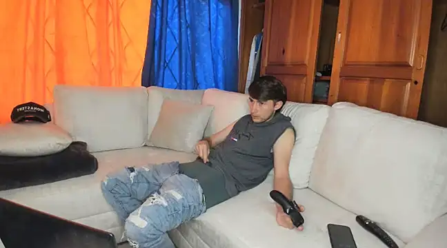 Snapshot of laurent_01 chatting on March 2025 03:20:01 PM laurent 01 online show from March 2025 03:20:01 PM