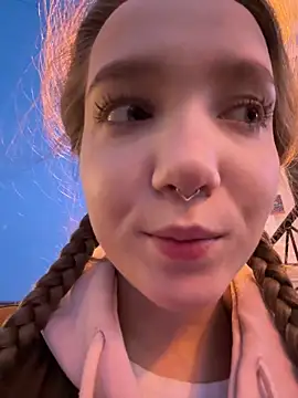 bambi lu online show from October 2025 03:12:01 PM