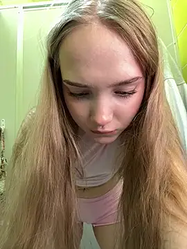 bambi lu online show from April 2026 06:43:01 PM