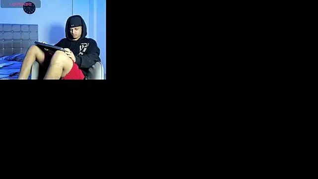 Snapshot of samxx_muscle chatting on October 2025 03:30:01 PM samxx muscle online show from October 2025 03:30:01 PM