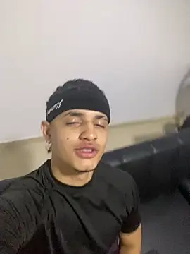 Snapshot of samxx_muscle chatting on March 2026 06:08:01 AM samxx muscle online show from March 2026 06:08:01 AM