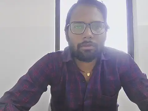 Snapshot of UAjit chatting on April 2026 05:37:02 AM UAjit online show from April 2026 05:37:02 AM