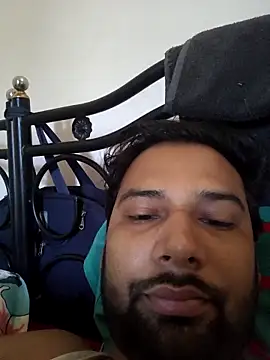 Snapshot of UAjit chatting on May 2026 01:54:02 AM UAjit online show from May 2026 01:54:02 AM