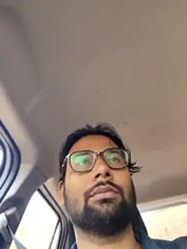 Snapshot of UAjit chatting on May 2026 05:24:01 AM UAjit online show from May 2026 05:24:01 AM