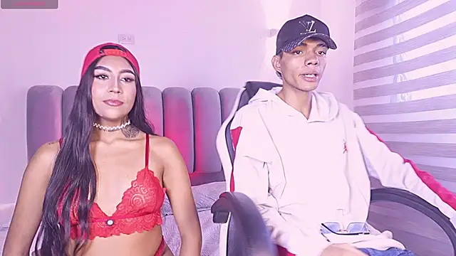 Snapshot of candyandmarilyn chatting on March 2026 08:35:02 PM candyandmarilyn online show from March 2026 08:35:02 PM