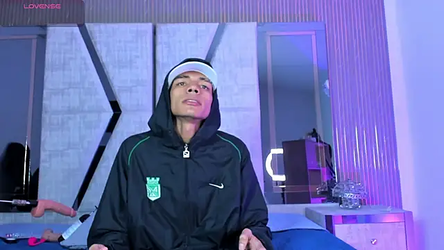 Snapshot of candyandmarilyn chatting on April 2026 09:18:02 PM candyandmarilyn online show from April 2026 09:18:02 PM