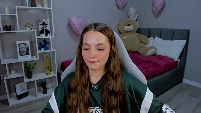 MelanieAlves online show from March 2026 06:11:01 PM