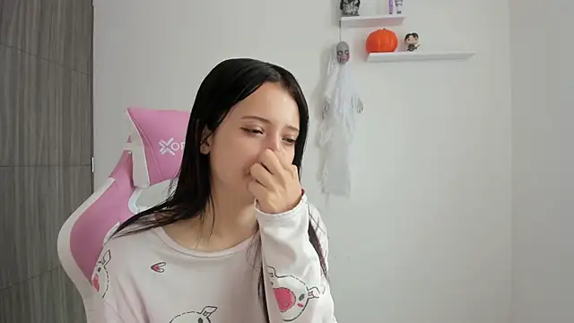 Snapshot of ImBunnyNova chatting on October 2025 12:50:01 PM ImBunnyNova online show from October 2025 12:50:01 PM