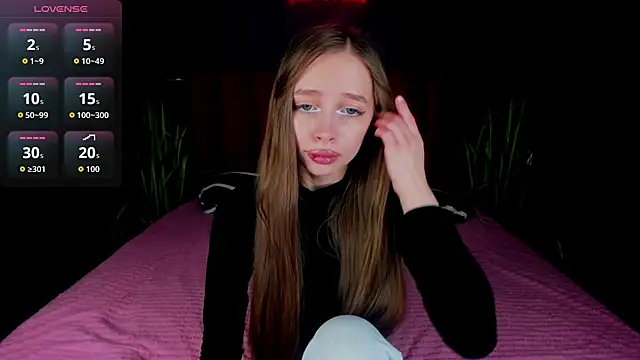 Amy Waynee online show from November 2025 04:34:02 AM