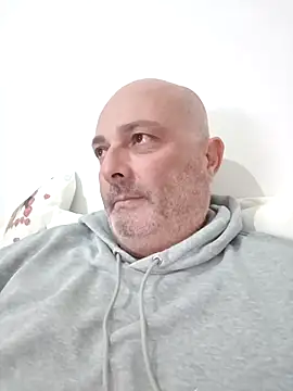 Alexis Bull online show from November 2025 06:09:02 PM