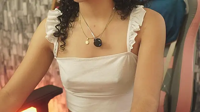 Snapshot of bonniie_98_ chatting on May 2026 07:10:01 PM bonniie 98 online show from May 2026 07:10:01 PM