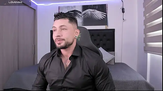 santi aesthetic online show from October 2025 09:03:02 PM