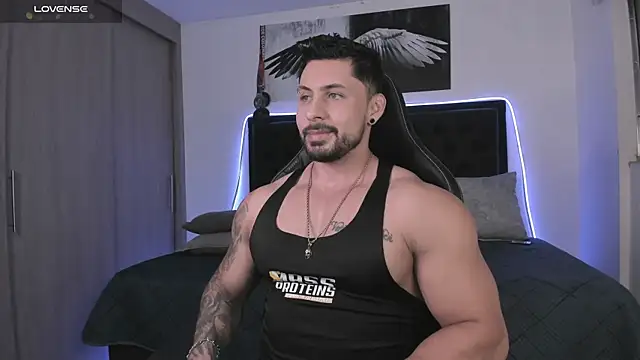 Snapshot of santi_aesthetic chatting on April 2026 12:37:01 AM santi aesthetic online show from April 2026 12:37:01 AM