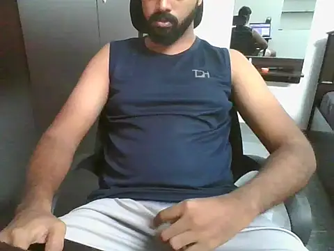 lovelyakash69 online show from November 2025 04:00:01 AM