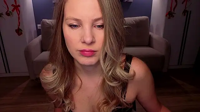 Snapshot of MelanieBennett chatting on February 2026 06:10:01 AM MelanieBennett online show from February 2026 06:10:01 AM