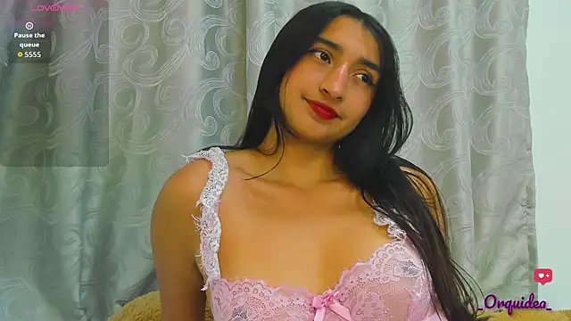 Snapshot of _Orquidea_ chatting on October 2025 01:23:02 PM Orquidea online show from October 2025 01:23:02 PM