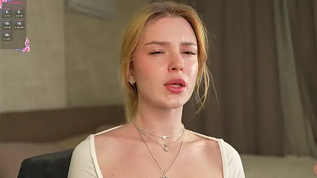 Cyberheart  online show from November 2025 04:35:01 PM