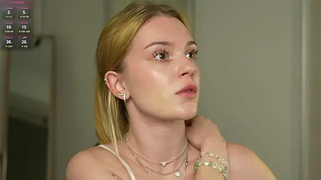 Cyberheart  online show from November 2025 07:04:02 PM