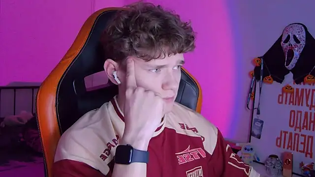 DanyDavis online show from November 2025 10:31:02 PM