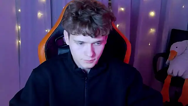 DanyDavis online show from April 2026 08:57:01 PM