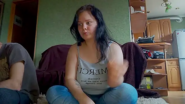 Snapshot of SweetPiggyx chatting on April 2026 09:59:01 AM SweetPiggyx online show from April 2026 09:59:01 AM